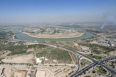 160731-D-PB383-021_Tigris_River_flows_through_Baghdad__July_2016.JPG