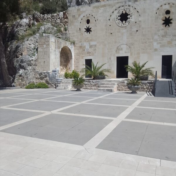 Ein Platz des heiligen Friedens seit zwei Jahrtausend